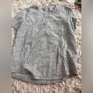 Lululemon tee